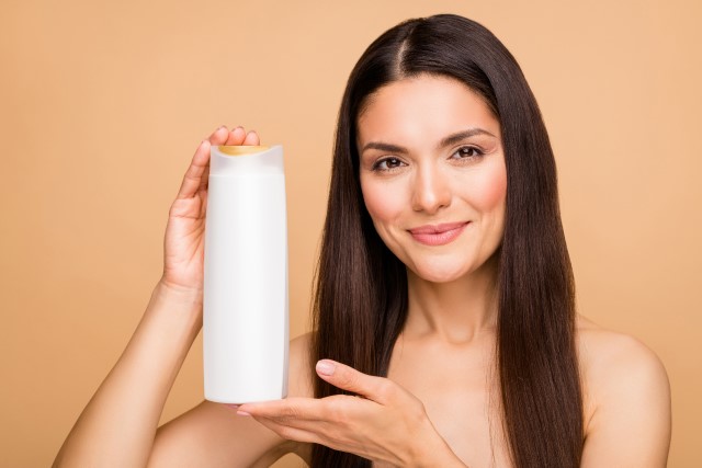 Mengenal Serum Shampoo, Solusi Perawatan Rambut Praktis dan Efektif