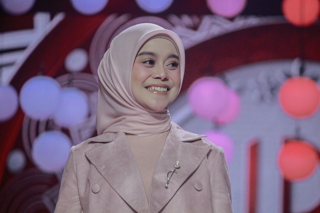 6 Gaya Hijab ala Lesti Kejora yang Praktis dan Simpel tapi Keren