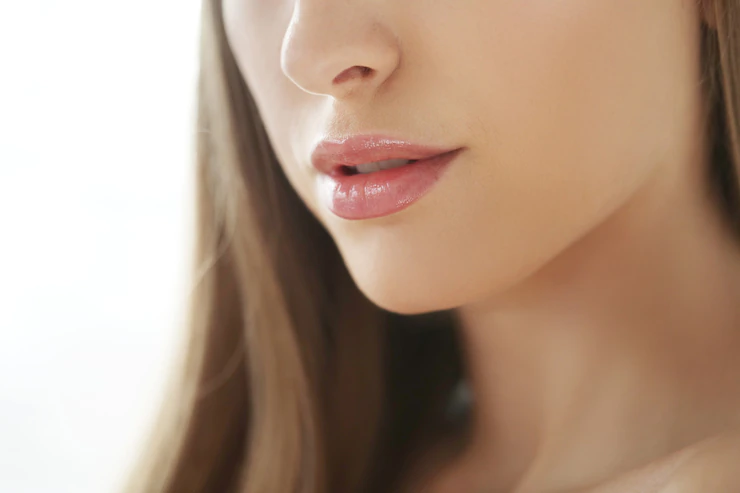 Lipstik Ombre Untuk Bibir Hitam, Ini Trik Biar Terlihat Natural