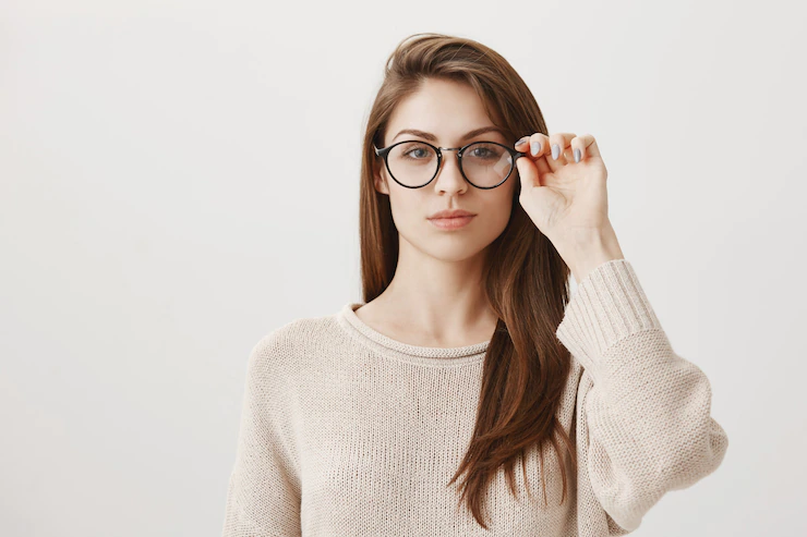Cara Memilih Frame Kacamata Sesuai Bentuk Wajah Penggunanya