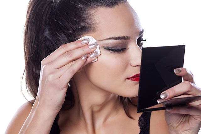 Ini Dia Cara untuk Membersihkan Makeup yang Benar, Dijamin Wajah Bersih Maksimal