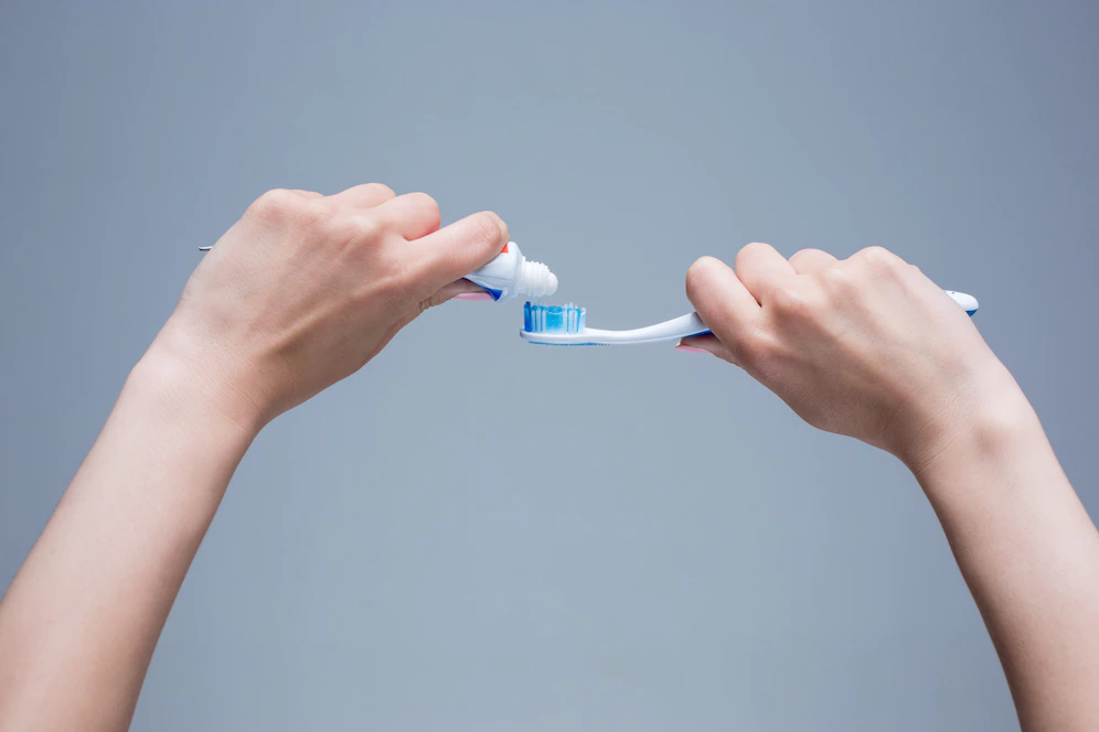 Cara Sikat Gigi yang Benar bagi Pengguna Behel Ternyata Sangat Mudah
