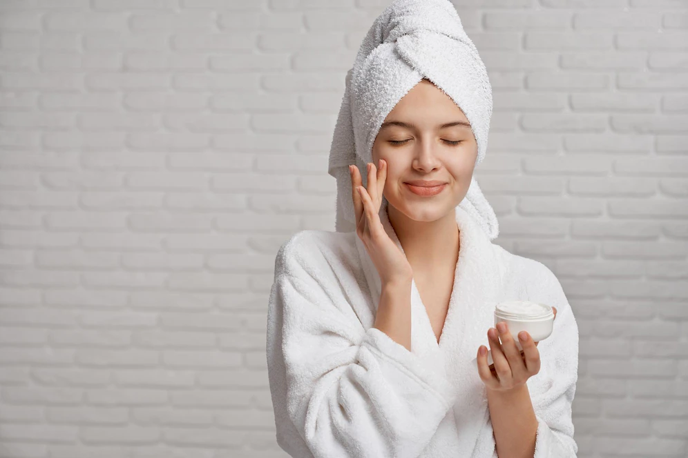 Simak Merk Skincare Viral di TikTok 2022 yang Wajib Kamu Coba!