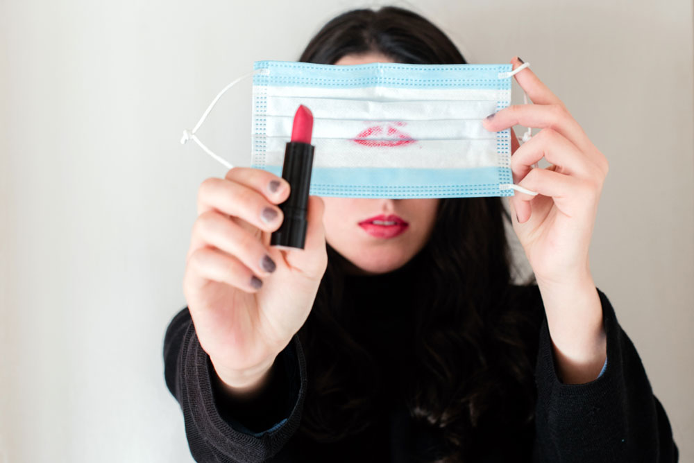 Rekomendasi Lipstik yang Tidak Menempel di Masker atau Transferproof