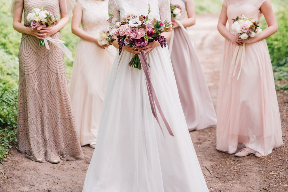 Inspirasi Warna Baju Bridesmaid yang Bagus, Kamu Suka yang Mana?