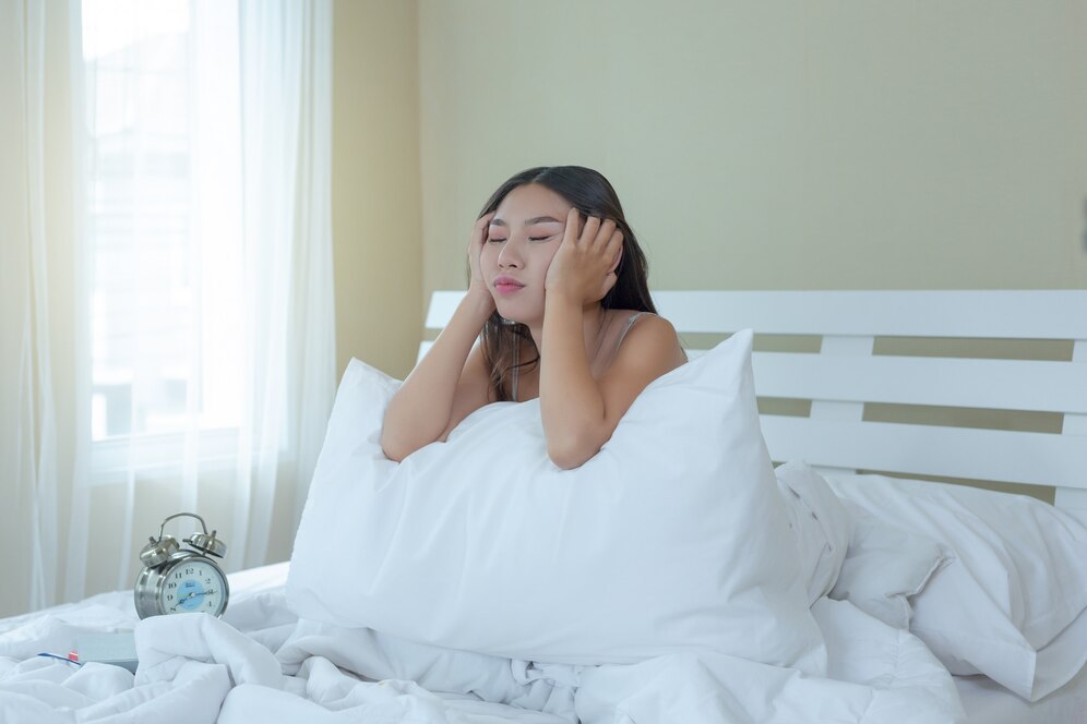 Ini Penyebab Mengapa Wajah Berminyak Saat Bangun Tidur dan Cara Mengatasinya