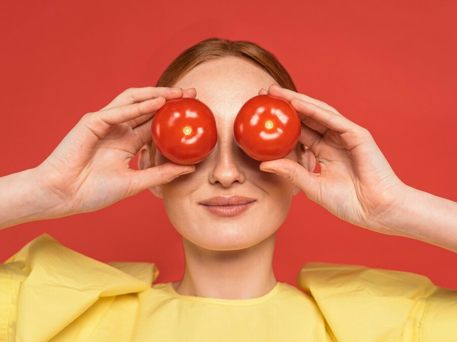 Manfaat Tomat untuk Wajah, Benarkah Bisa Bikin Kulit Cerah, Sehat, dan Awet Muda?