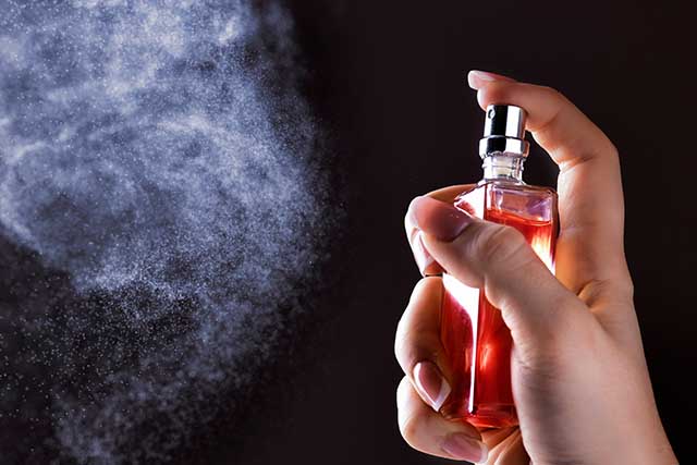 Kekurangan dan Bahaya Parfum Isi Ulang yang Harus Kamu Tahu