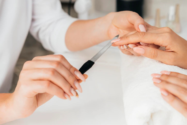 Manicure Pedicure Berapa Kali Sebulan Agar Kuku Lebih Sehat ?