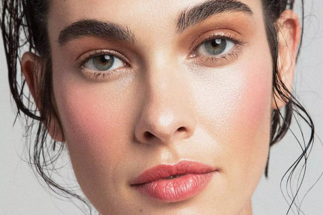 Tips Menggunakan Cream Blush untuk Tampilan Makeup yang Lebih Segar dan Alami