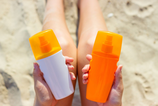 Apa Sunblock dan Sunscreen Sama? Yuk Kita Bahas Perbedaan Antara Keduanya!