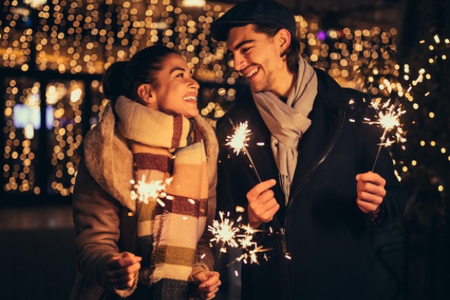 7 Ide Kencan Menarik untuk Memeriahkan Tahun Baru Bersama Pasangan