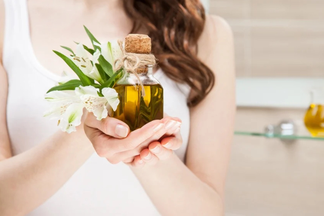 Kira-kira Apa Aja Sih Manfaat Dari Olive Oil untuk Perawatan Kulit? Yuk Kita Bahas!