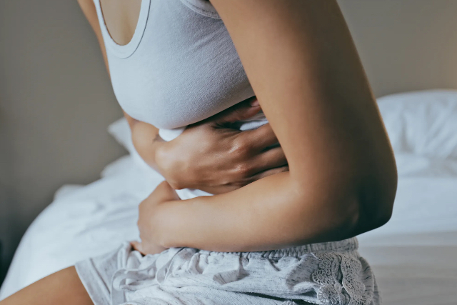 Tips Efektif Mengatasi Bloating Saat Menstruasi