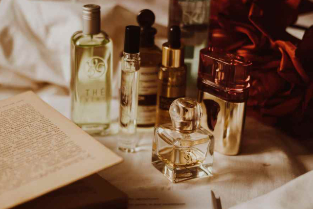 Beberapa Pilihan Aroma Parfum yang Cocok untuk Pria dan Wanita
