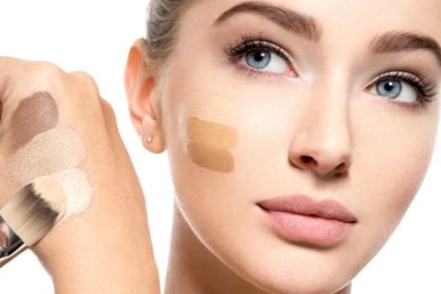 Ini Dia Perbedaan Foundation dan Skin Tint dalam Makeup yang Perlu Kamu Ketahui