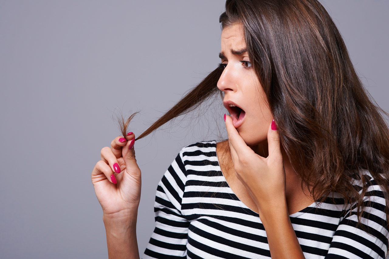 Penyebab dan Cara Mudah Mengatasi Rambut Bercabang dengan Cepat
