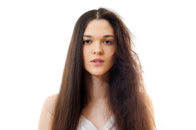 Shampoo untuk Rambut Mengembang dan Begelombang Biar Lebih Mudah Diatur
