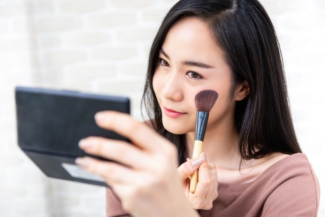 Bagaimana Cara Makeup Tahan Lama yang Mudah Dilakukan