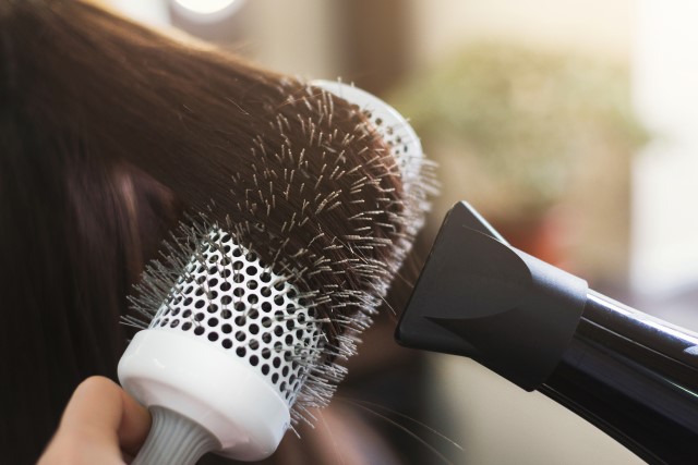 Sederet Rekomendasi Hair Dryer Low Watt Terbaik yang Cocok untuk Menghemat Pengeluaran Listrikmu!