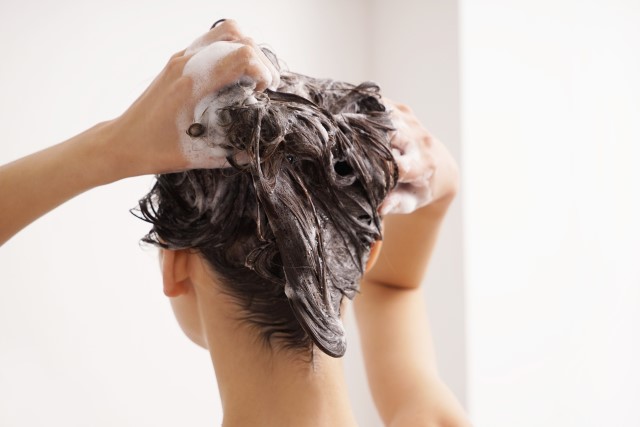 7 Shampoo Lidah Buaya Terbaik untuk Merawat Rambut, Tebal dan Lembap!