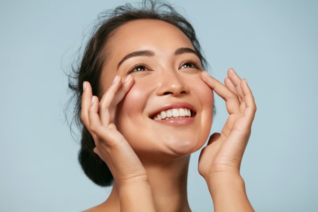 8 Tahapan Skincare yang Baik dan Benar untuk Kulit Lebih Glowing