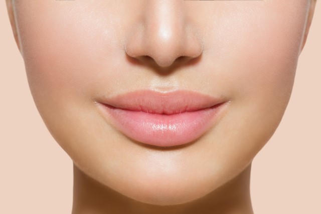 Cara Memerahkan Bibir yang Hitam dalam Waktu Seminggu, Bye Bibir Kusam!