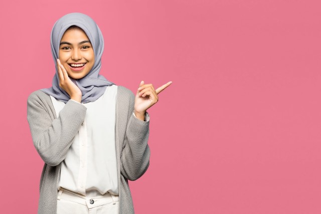 Mix and Match OOTD Hitam Putih Hijab, Bikin Style Makin Kece!