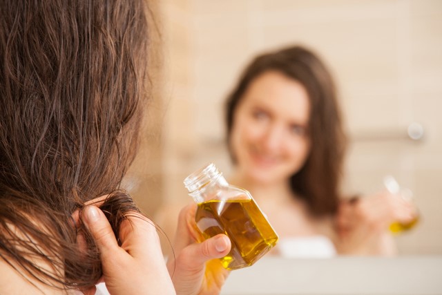 Apa Manfaat Minyak Zaitun untuk Rambut? Inilah Manfaatnya untuk Kesehatan Rambut Kamu