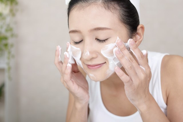 Rekomendasi Facial Wash untuk Semua Jenis Kulit Paling Recommended!