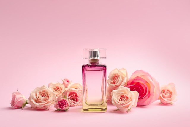4 Rekomendasi Parfum untuk Wanita Muslimah yang Halal dengan Wangi Elegan