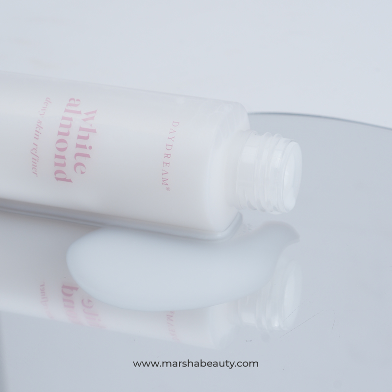 Daydream White Almond Dewy Skin Refiner | Review Marsha Beauty